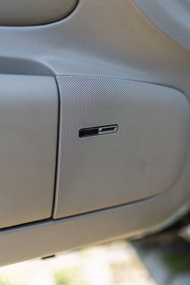 Audi A6 ver-a6-2-4-multitronic - 28