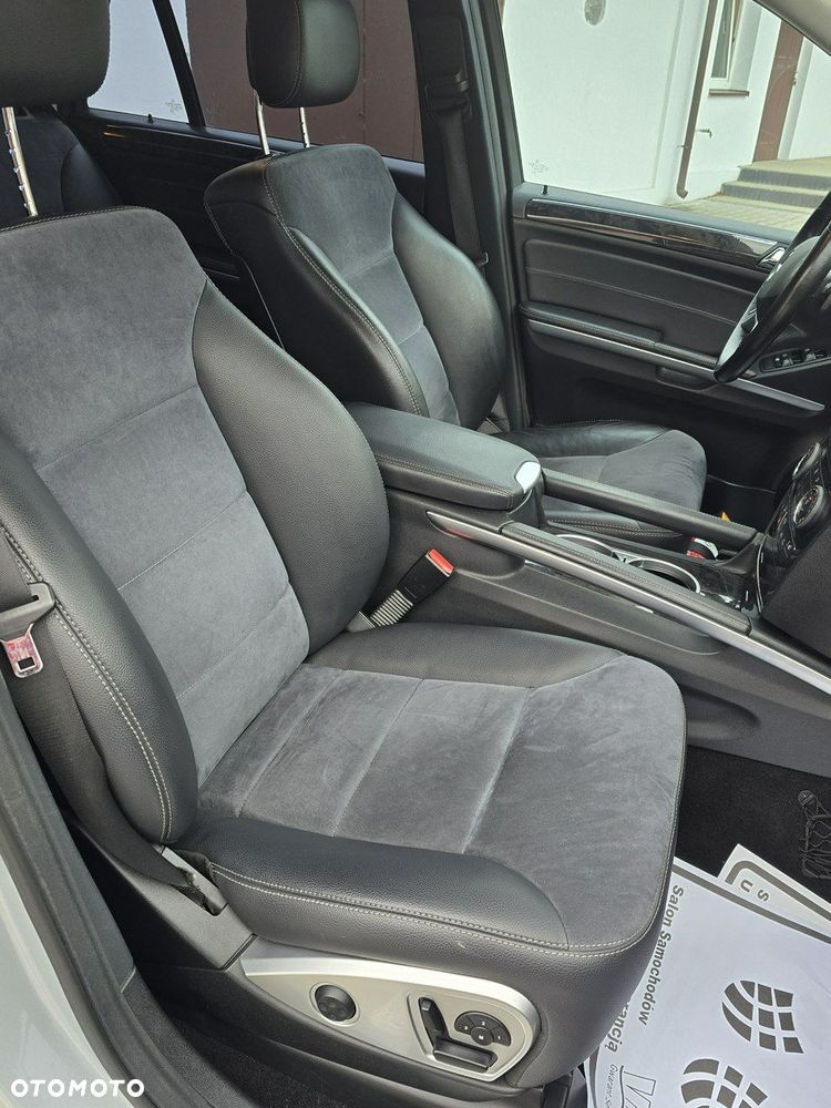 Mercedes-Benz ML - 23