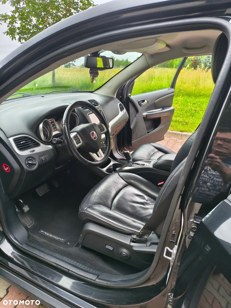 Fiat Freemont 2.0 Multijet 16V DPF Automatik Allrad Lounge - 2