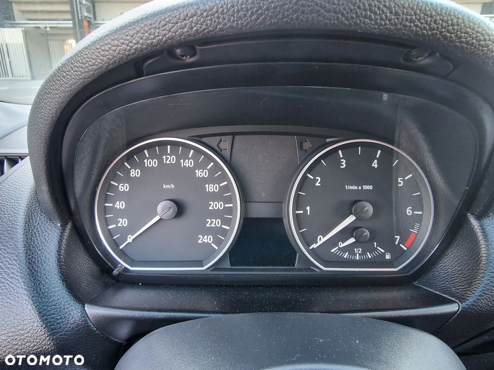 BMW Seria 1 - 23
