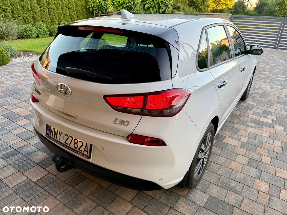 Hyundai i30 1.6 D GO Plus - 8