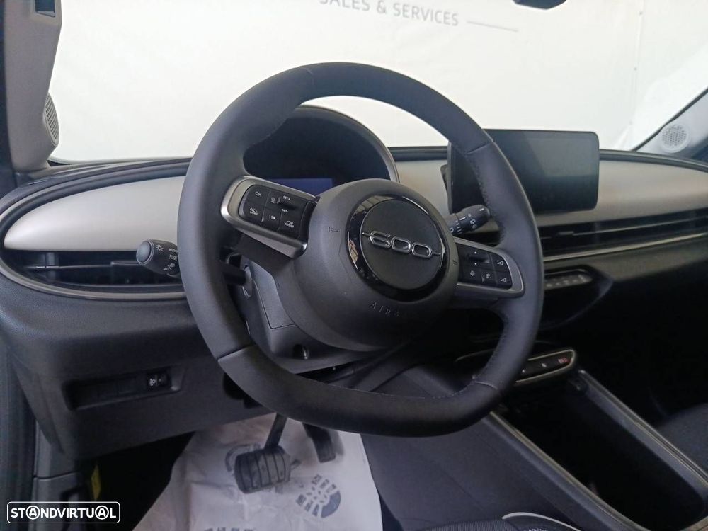 Fiat 600e 54 kWh La Prima - 12