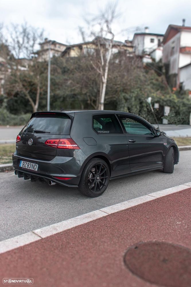 VW Golf GTI Performance BlueMotion - 2