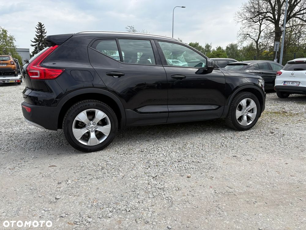 Volvo XC 40 D3 Momentum Pro - 2