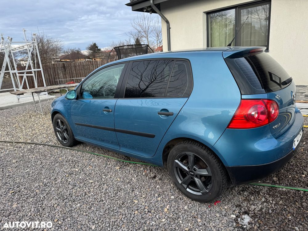 Volkswagen Golf 1.6 FSI Comfortline - 11