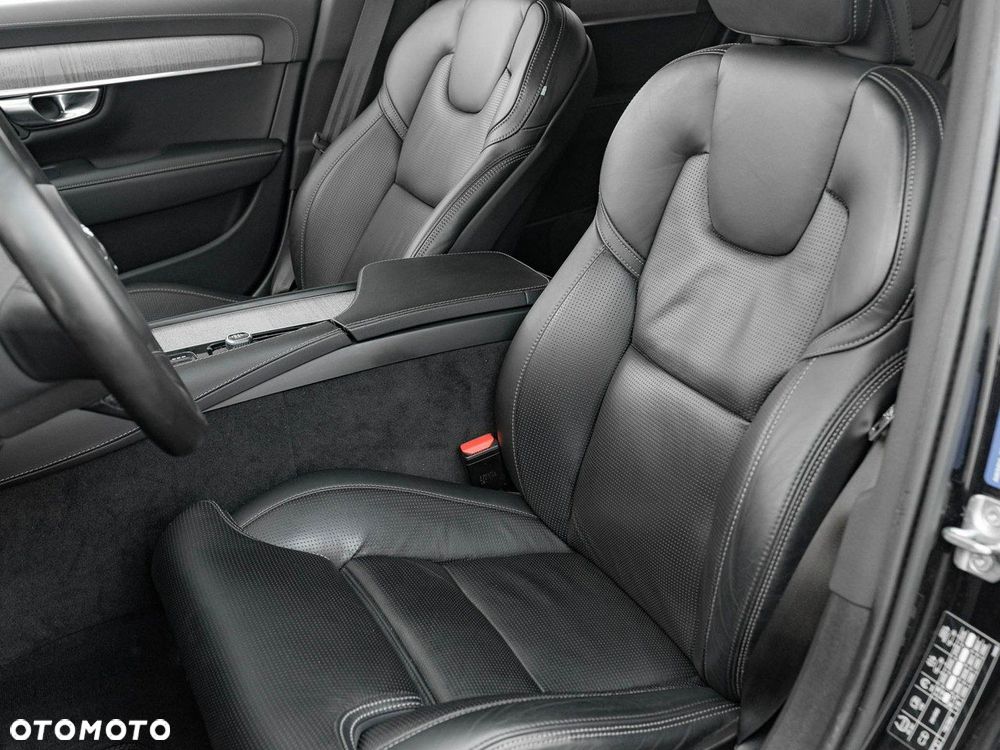 Volvo V90 Cross Country - 15