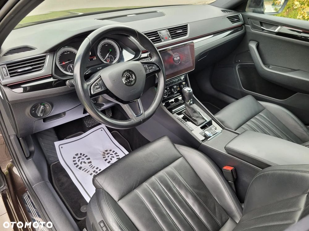 Skoda Superb 2.0 TDI 4x4 L&K DSG - 23