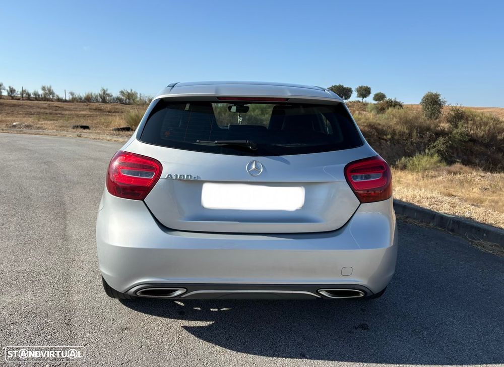 Mercedes-Benz A 180 - 4