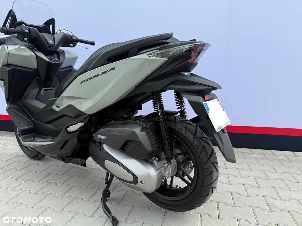 Honda NSS - 22
