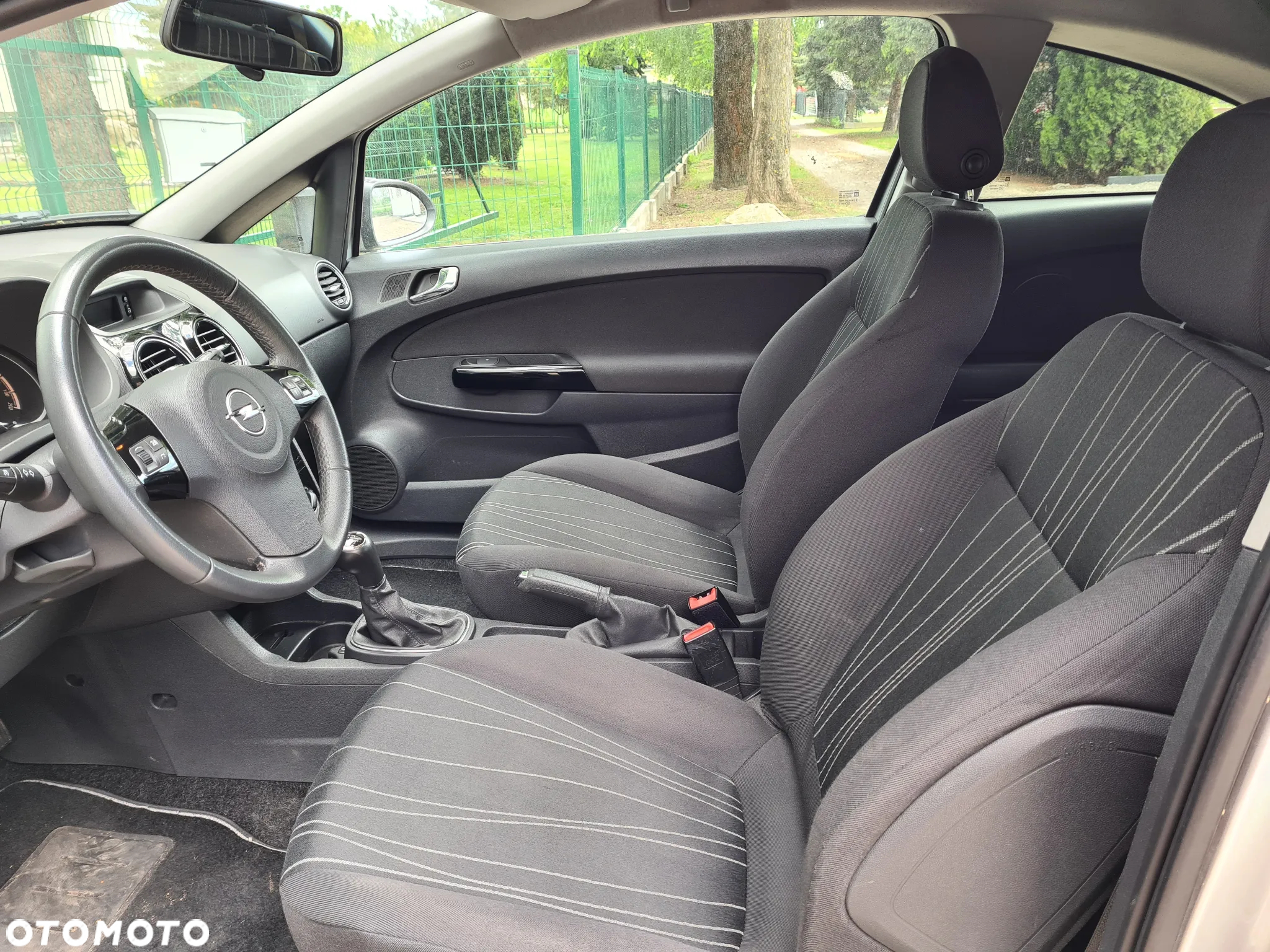 Opel Corsa - 12