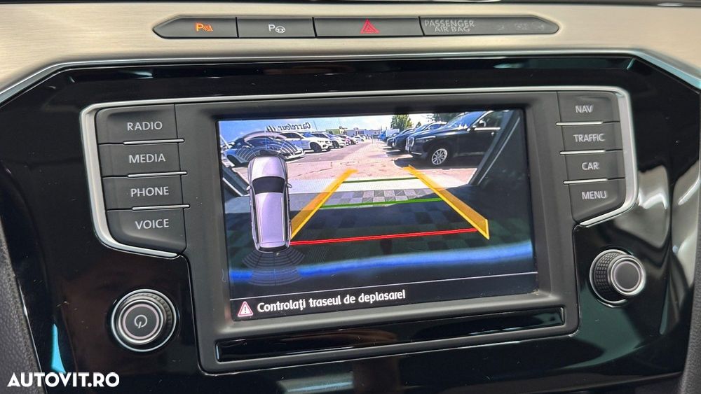 Volkswagen Passat 2.0 TDI DSG Highline - 24