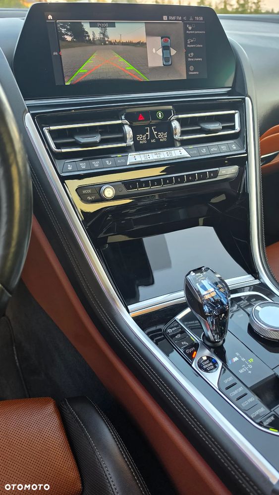 BMW Seria 8 - 19