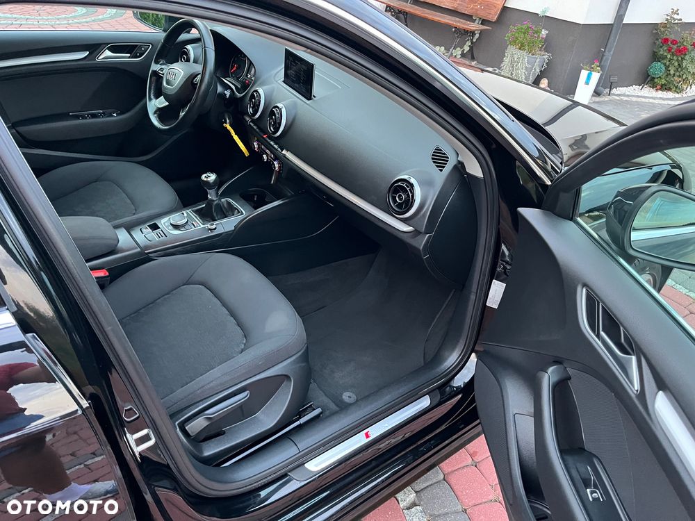 Audi A3 Sportback - 15