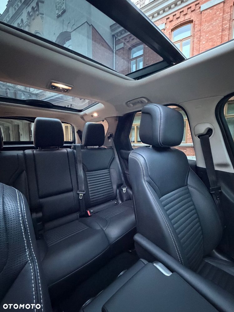 Land Rover Discovery 2.0 P300 S - 29