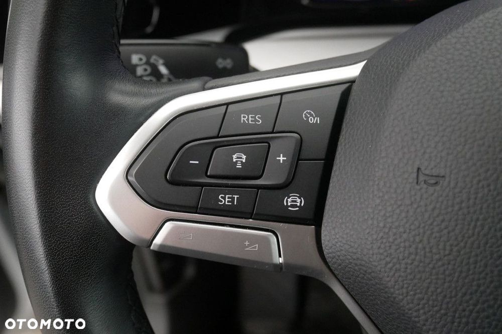 Volkswagen Golf 1.5 TSI Life - 22