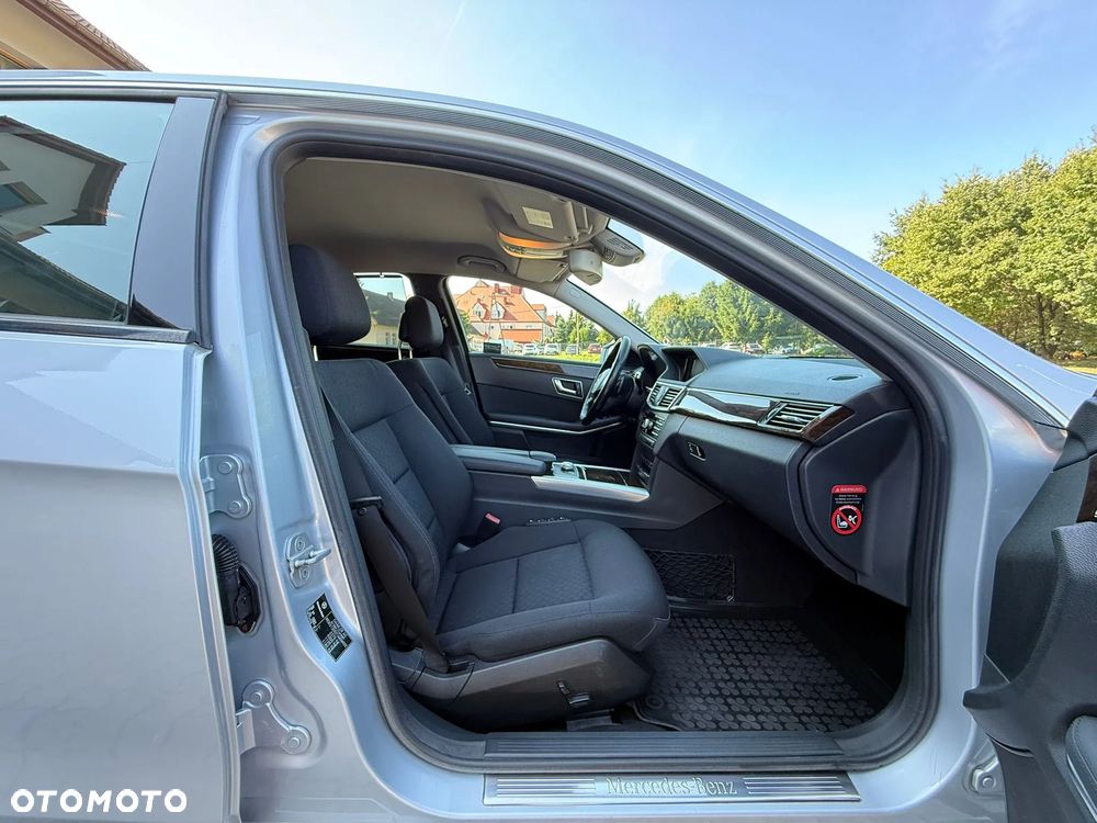 Mercedes-Benz Klasa E 220 BlueTEC 7G-TRONIC Elegance - 26
