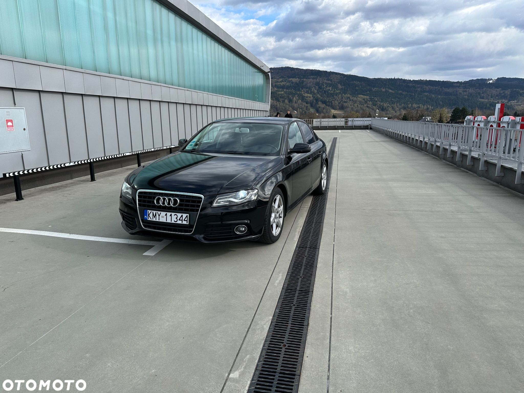 Audi A4 - 1