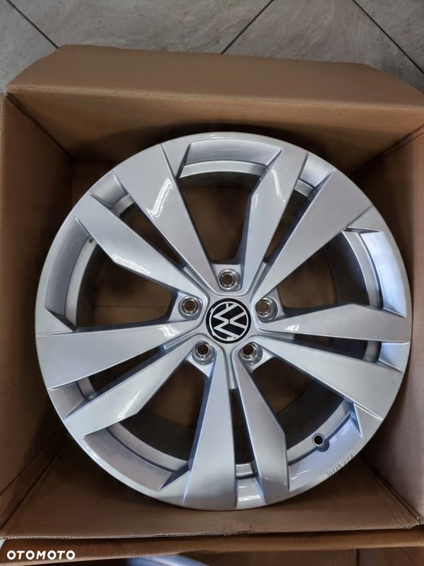 Felga Vw Golf 5/6/7/8 Bora Jetta Touran Vento 18 - 2