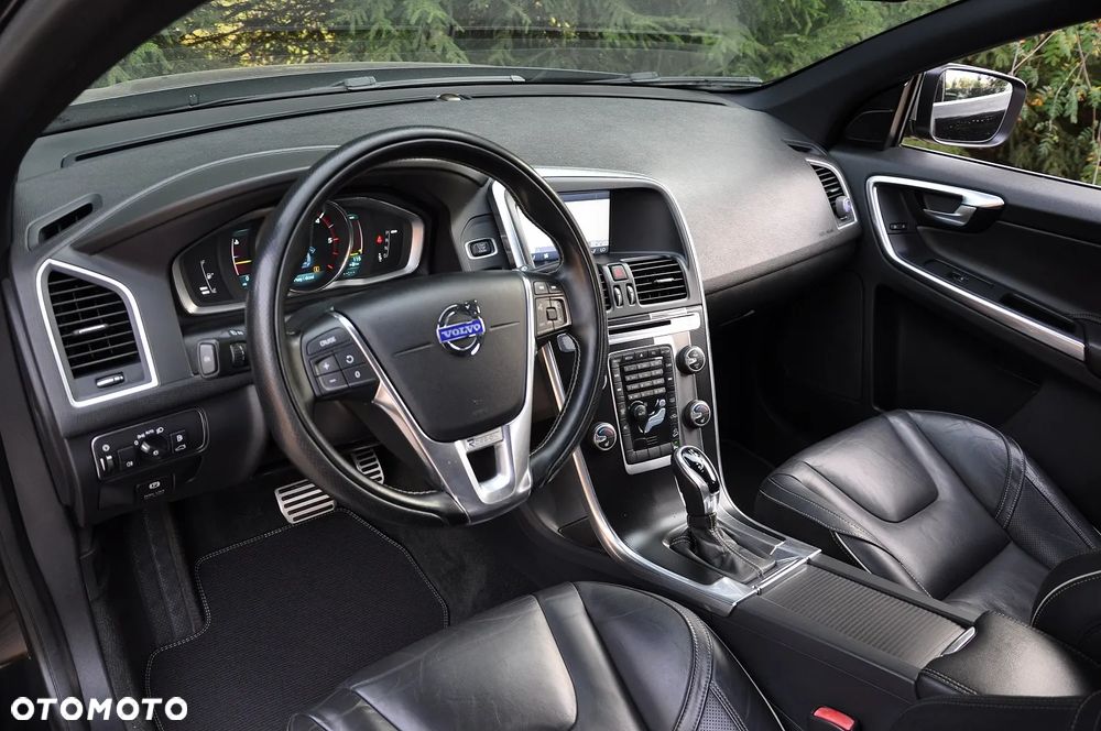 Volvo XC 60 D5 AWD RDesign - 19