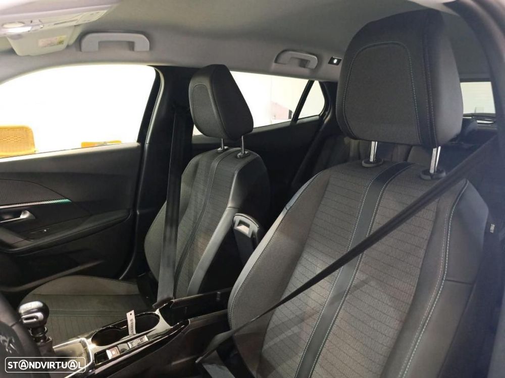 Peugeot 2008 1.5 BlueHDi Allure Pack - 4