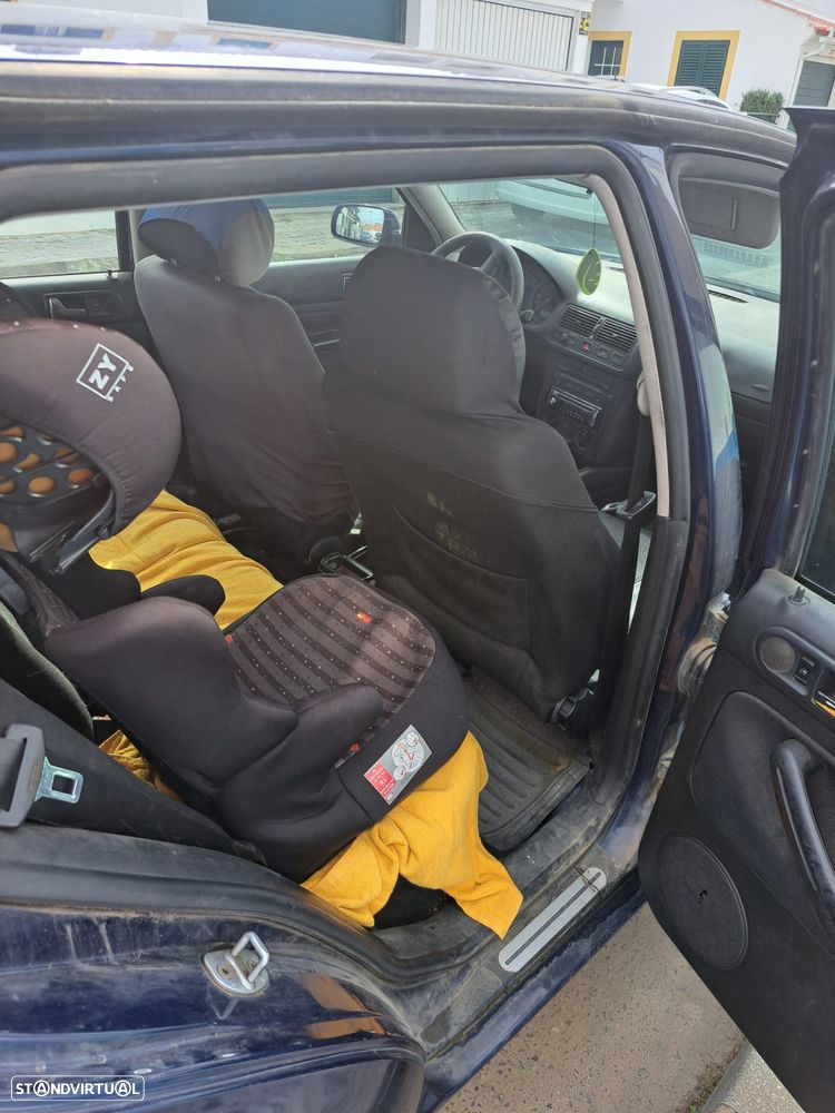 VW Golf 1.9 TDi 25 Anos - 14