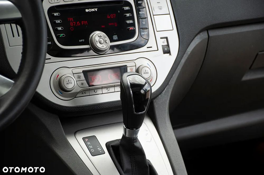 Ford Kuga 2.0 TDCi 4x4 Titanium - 19