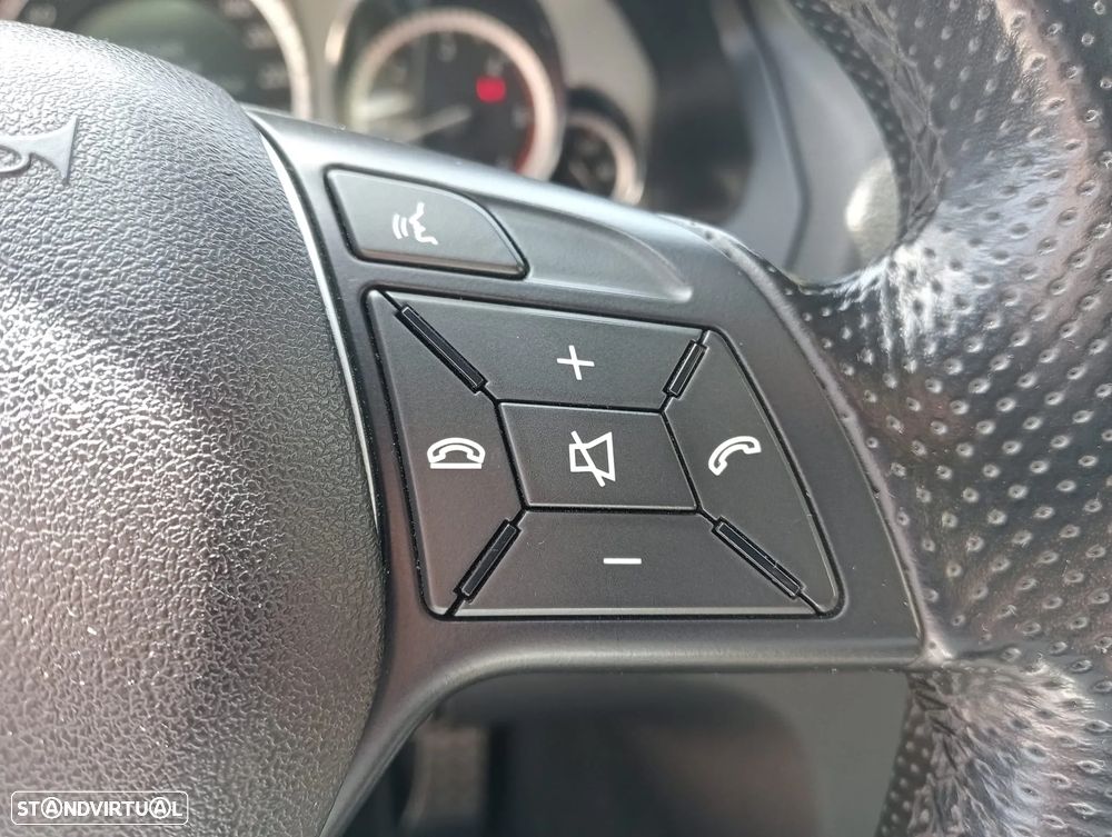Mercedes-Benz E 350 CDi Avantgarde BlueEfficiency Auto - 16
