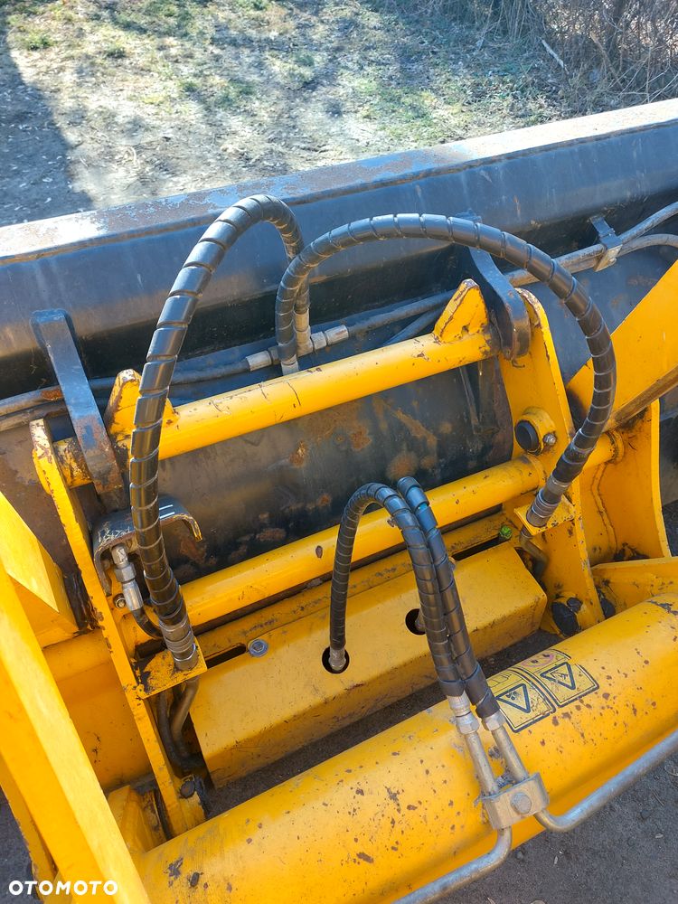 JCB 2CX 4WS - 32