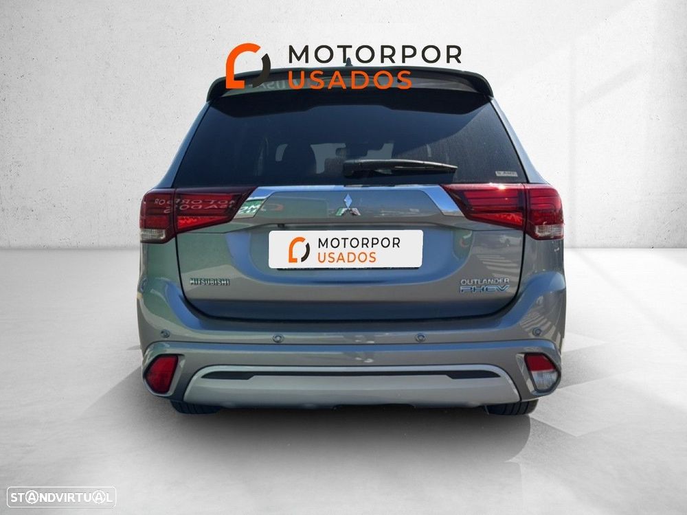 Mitsubishi Outlander - 5