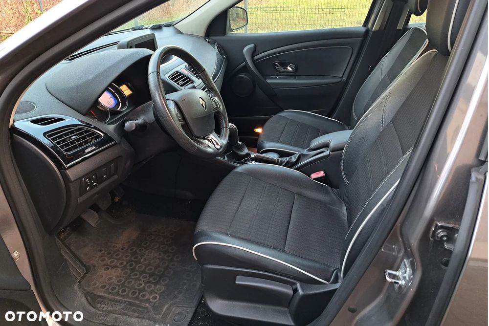 Renault Fluence 1.6 16V Zen - 11