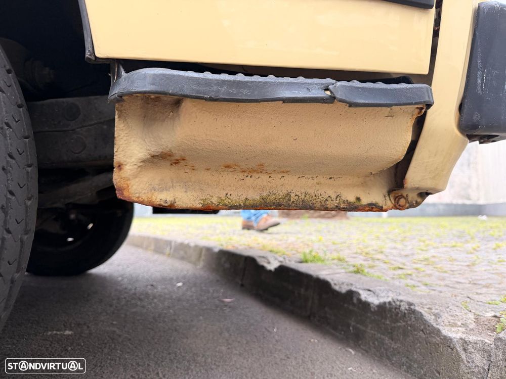 Toyota HiAce - 16