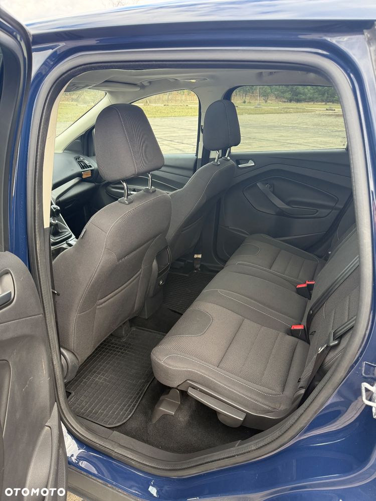 Ford Kuga 2.0 TDCi 2x4 Titanium - 9