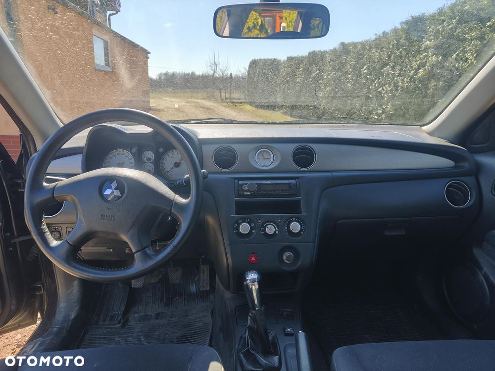 Mitsubishi Outlander 2.0 Comfort 4WD - 8