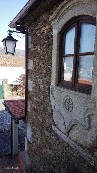 Quintinha muito bonita centro pequena aldeia próxima a Caminha - Grande imagem: 2/12