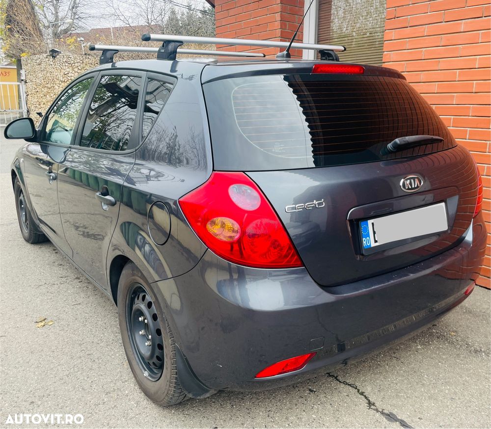 Kia Ceed - 9
