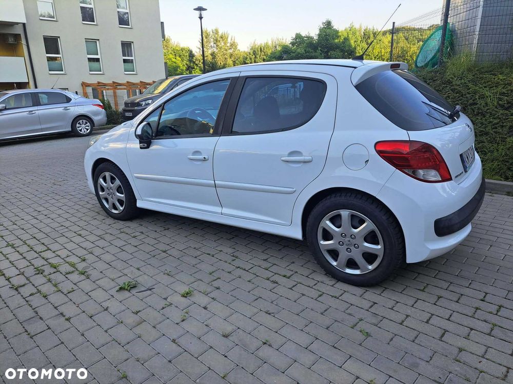 Peugeot 207 - 4
