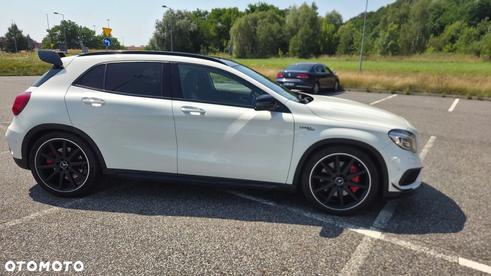 Mercedes-Benz GLA - 6