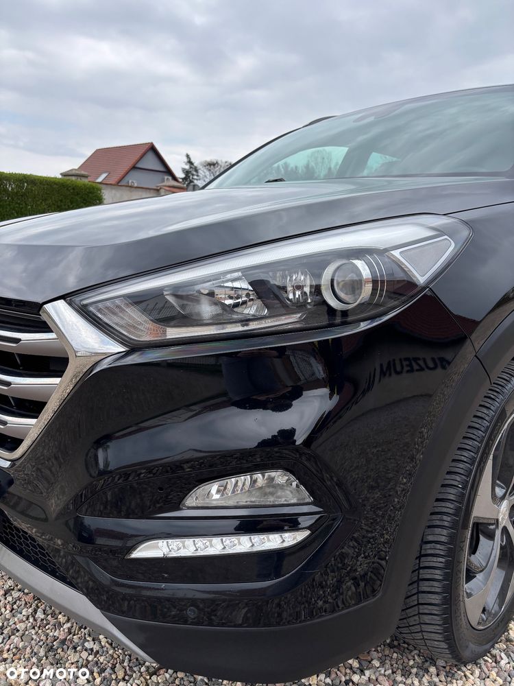 Hyundai Tucson 2.0 CRDI BlueDrive Style 2WD - 32