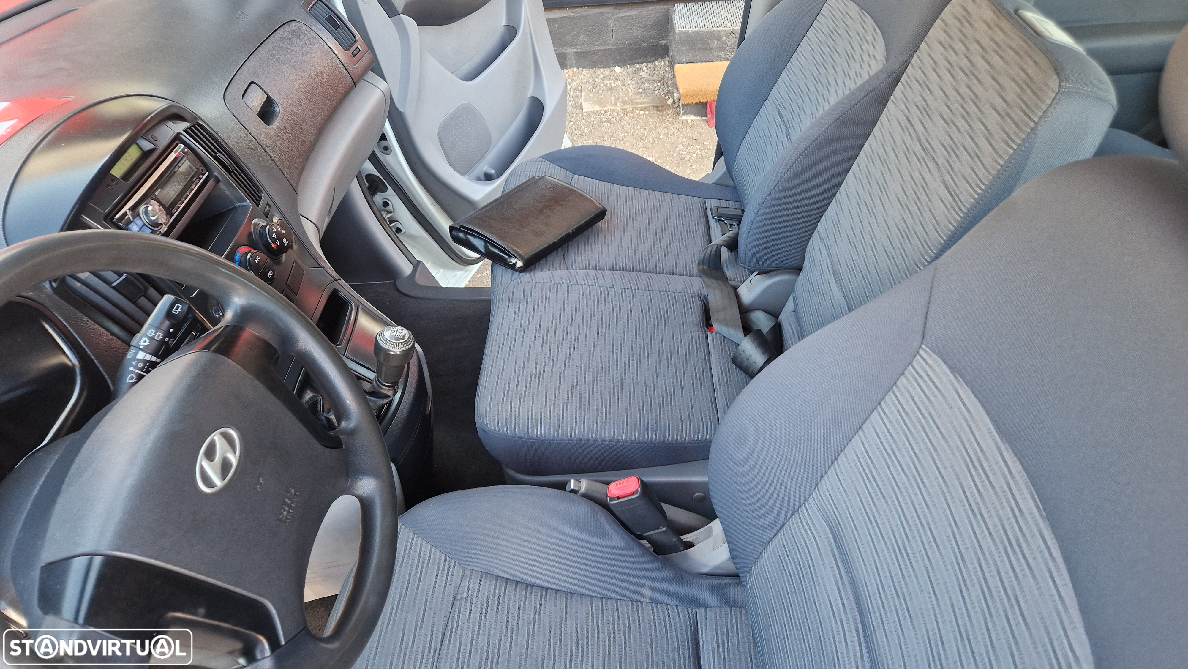 Hyundai H-1 Starex H1 2.5 CRDi - 4