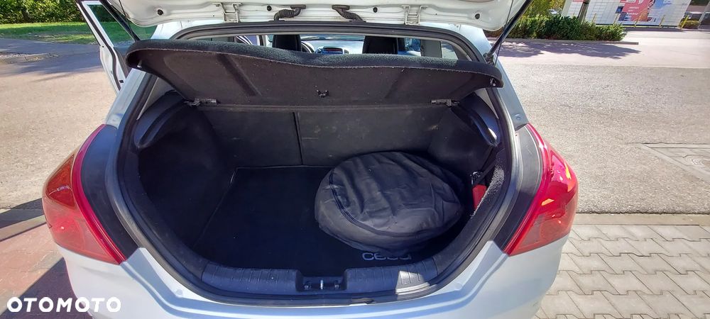 Kia Ceed Cee'd 1.4 Optimum - 11