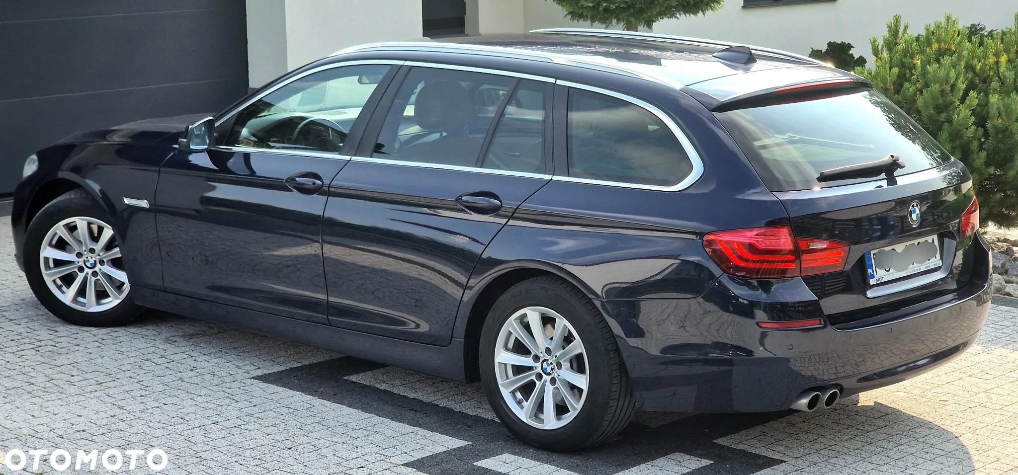 BMW Seria 5 520d xDrive - 4