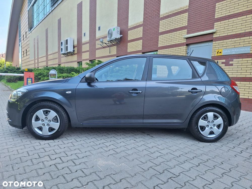 Kia Ceed 1.4 CVVT Spirit - 11