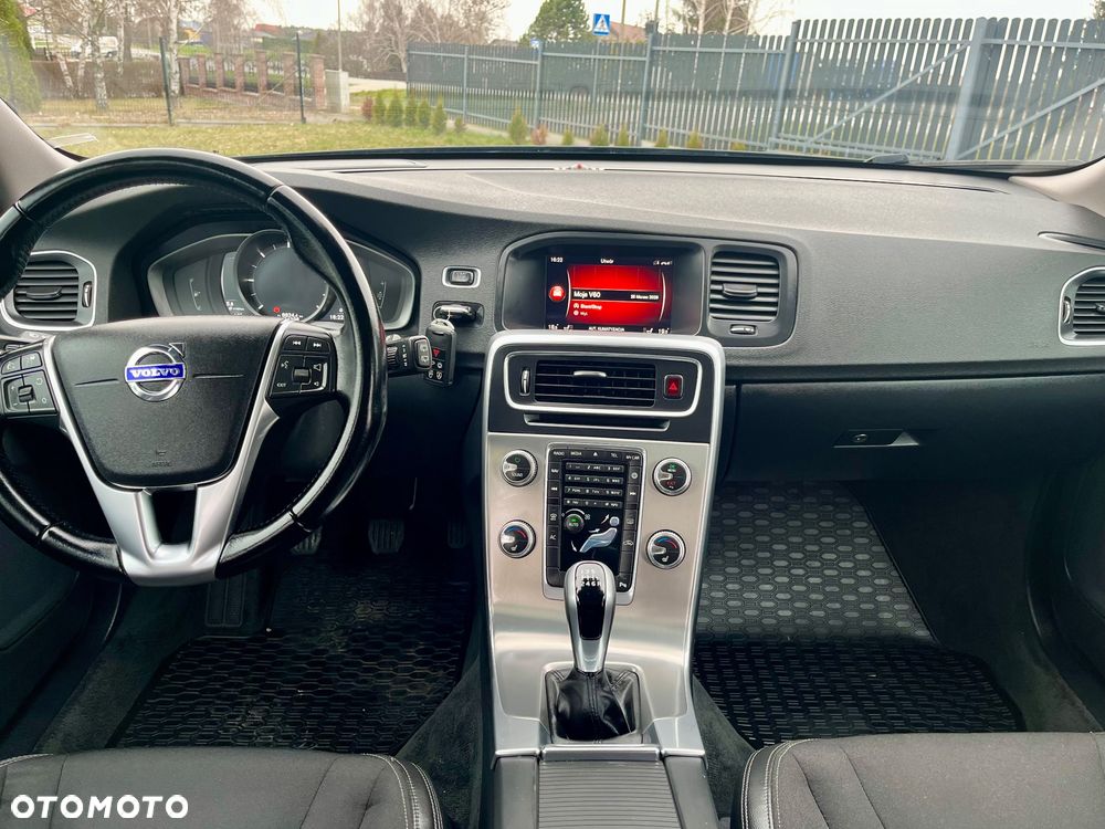 Volvo V60 D2 Drive-E Momentum - 17