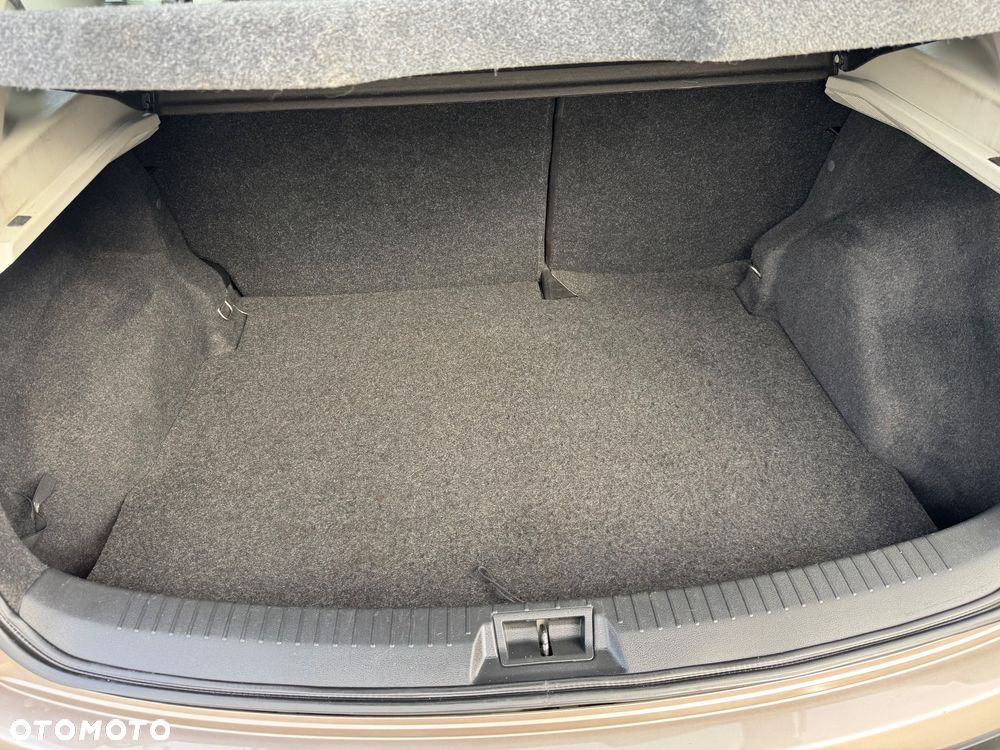 Nissan Qashqai 2.0 visia - 27