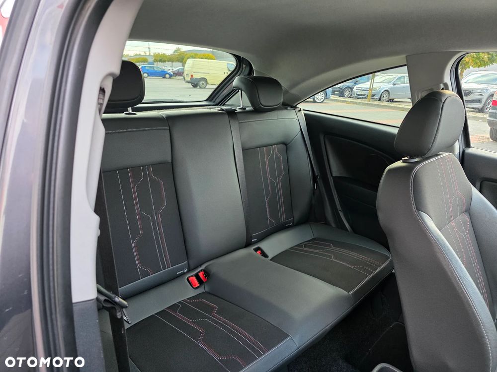 Opel Corsa 1.2 16V Enjoy - 12