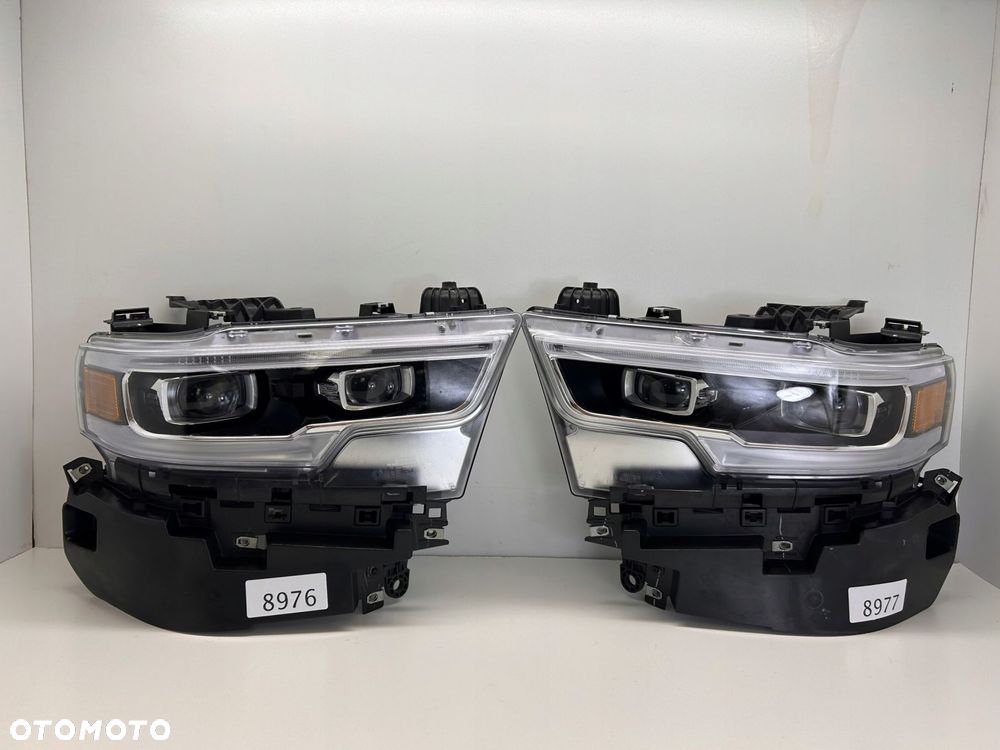 DODGE RAM 19-23 LAMPA FULL LED LEWA PRAWA PRZÓD - 1