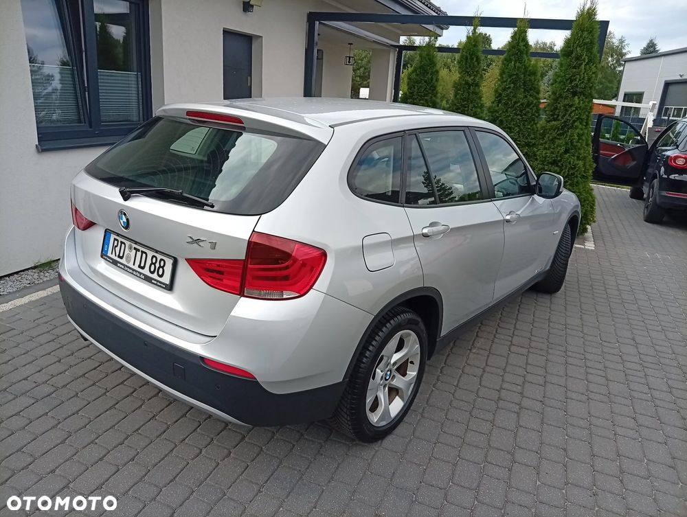 BMW X1 sDrive18i xLine - 11