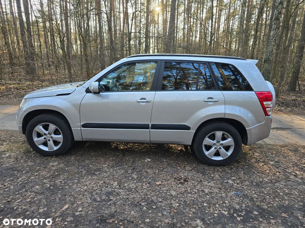 Suzuki Grand Vitara 2.0 De Luxe - 2