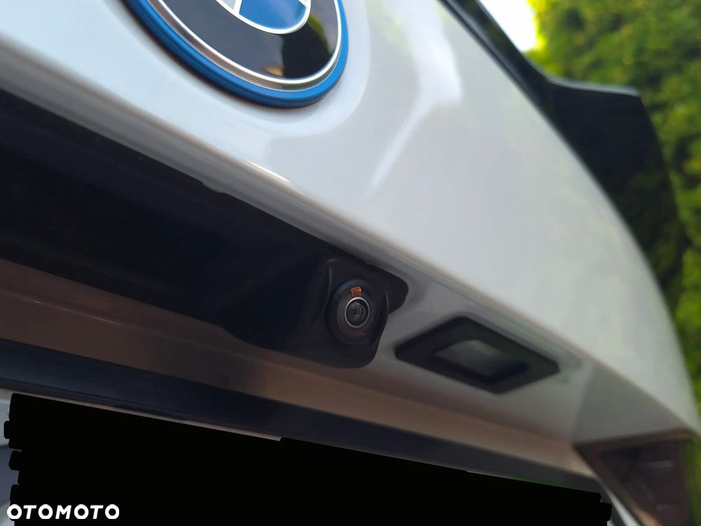 BMW Seria 3 330e xDrive M Sport - 28