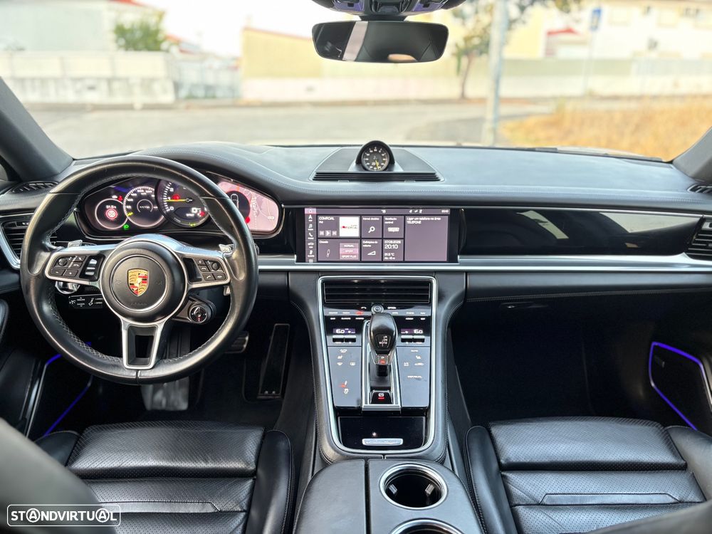 Porsche Panamera Sport Turismo - 16